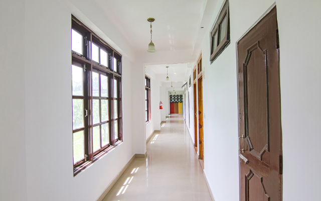 Fabhotel Aransh Resorts Celebriti