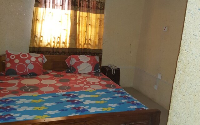 D'lor Suites Hotel