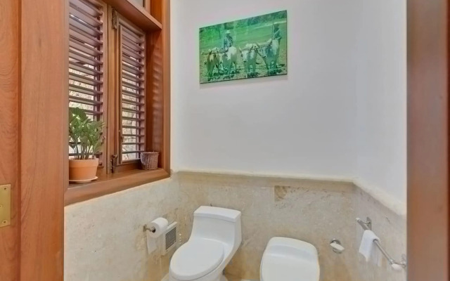 Magnificent Eight Bedroom Holiday Home