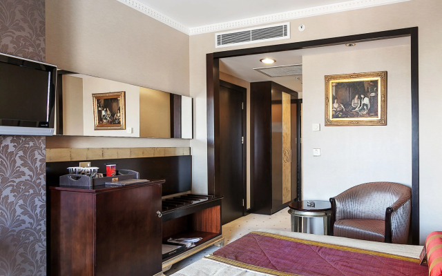 Savoy Hotel
