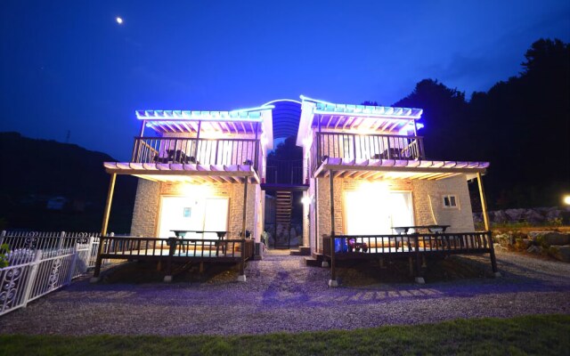 Yangpyeong Lodge House Pension (Pets Friendly)