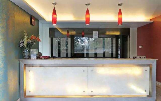 Capital O 18514 Hotel Royal Empire