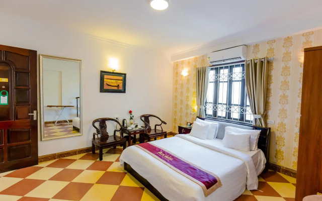 A25 Hotel - Doi Can 1
