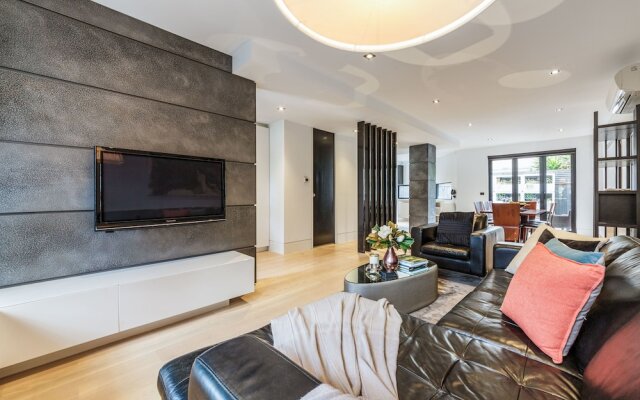 Luxury Designer Townhouse Parking