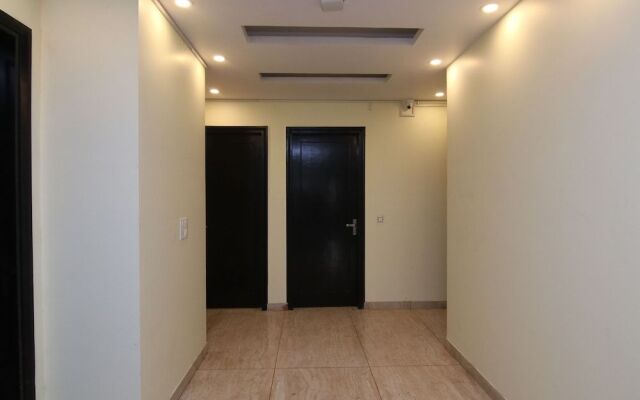 OYO 20032 SilverKey Medanta