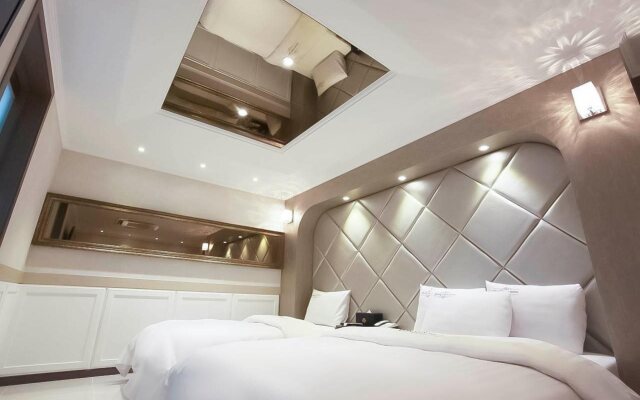 Seongnam Wol Hotel
