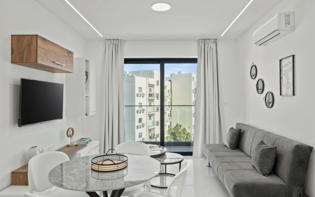 Superior Apartment with city view