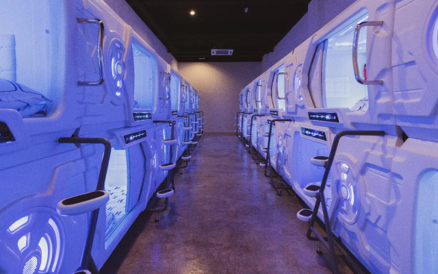 Hashtag.Capsule.Hostel