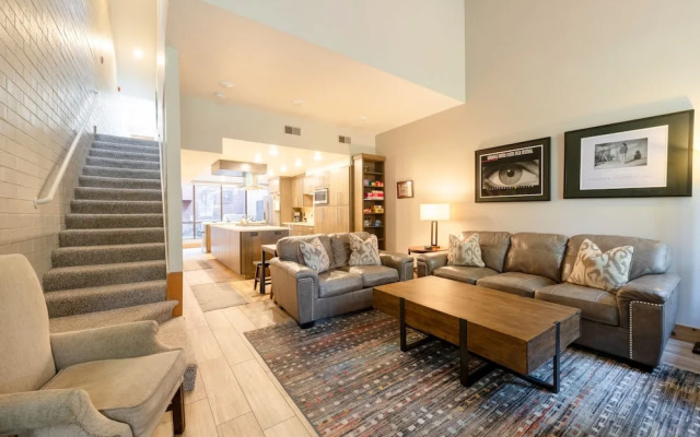 Steps to Ski Trails! Stay at Park Avenue 256 w/ Hot Tub & Pool