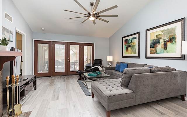 Bluebell Retreat 2BR by Casago