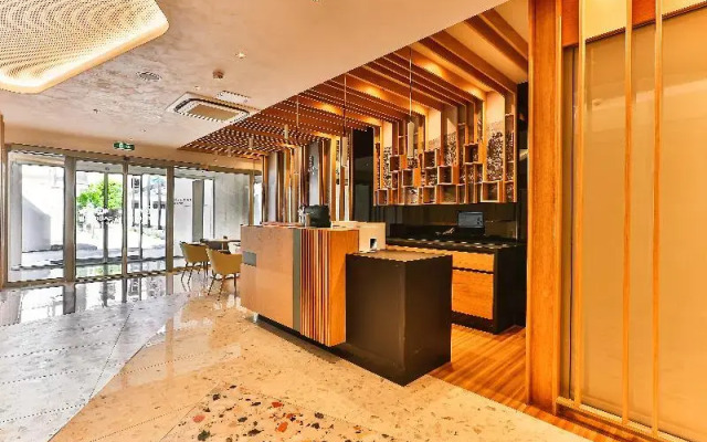 Carine Hotel Centar