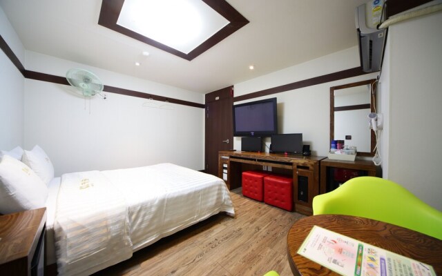 Castle Motel Iksan