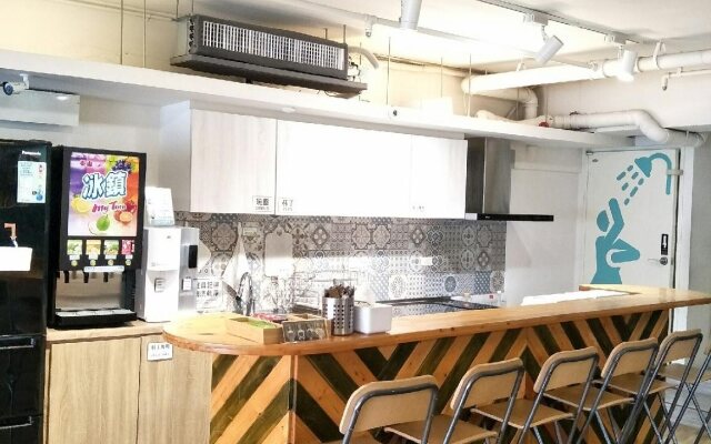 Paper Plane Hostel