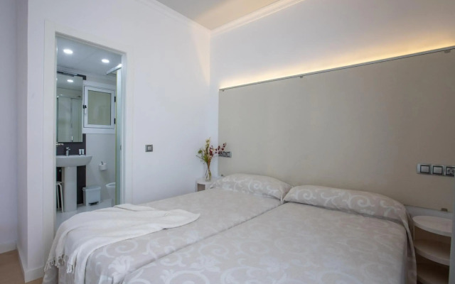 Apartamentos Senabre Palais