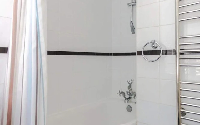 Lovely London Studio Apartment Near Trendy Shoreditch