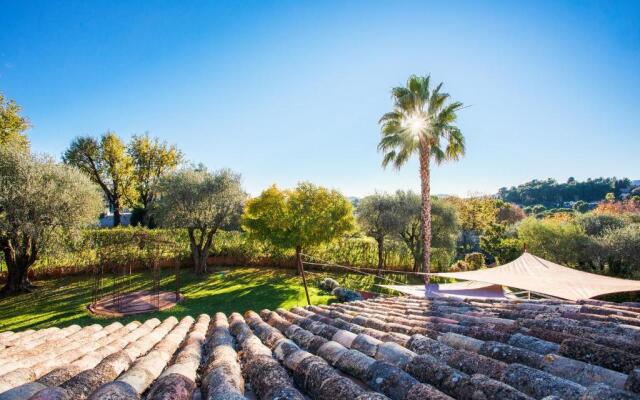Serene Luxurious Hillside Villa Near Cannes