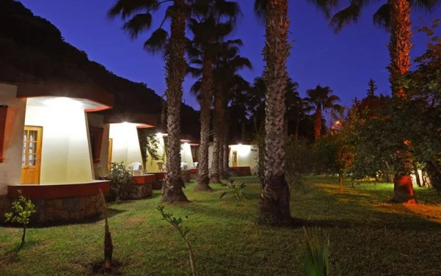 Oblomov Bungalows Apart