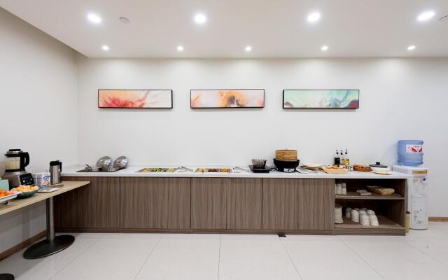 Hanting Hotel Zhongtai Shangmao City