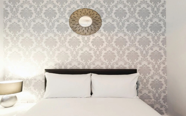 Platinum Apartments near Angel Station 9989