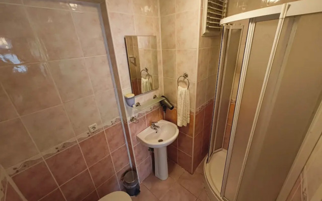 Taç Home