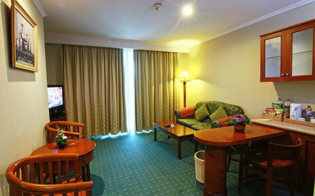 Grand Arkenso Parkview Hotel