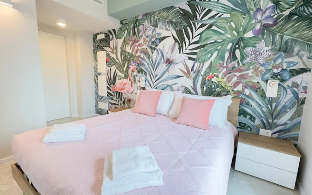 Seafront Modern Farmont Flamingo Suite