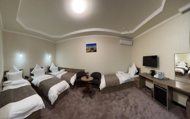 Khan Palace Hotel