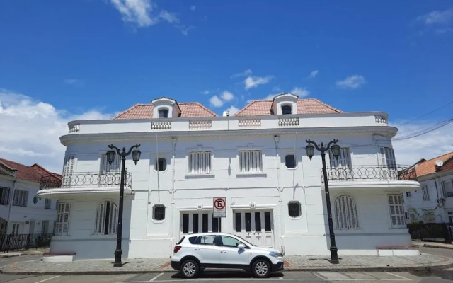 Residencial Metro Republica Santiago