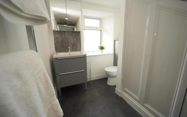 Immaculate 1-bed Apartment in Merthyr Tydfil