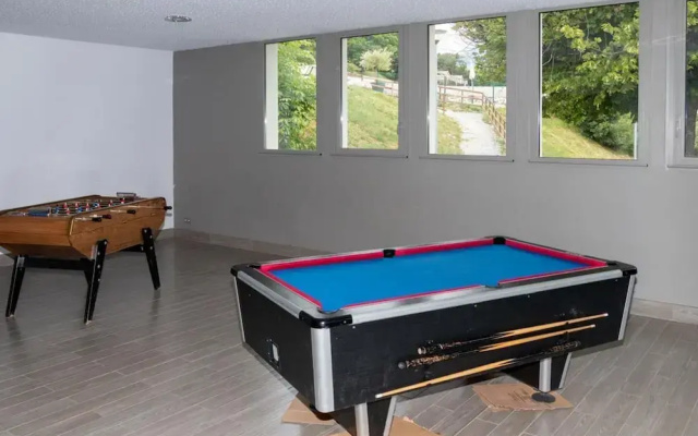 Apartment on Lake Serre-poncon With Pool