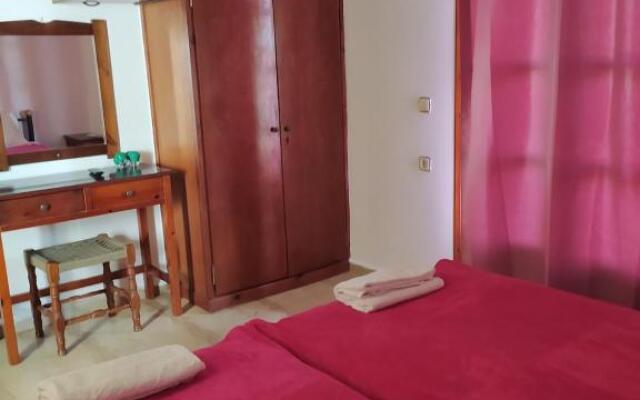 Ektor Apartments @Swimming Pool
