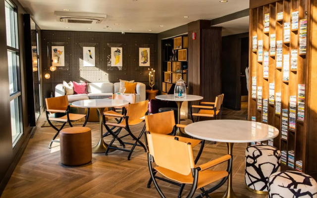 voco The Darwin Atlanta Midtown by IHG