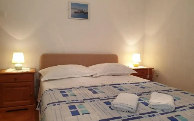 Nina - Free Private Parking - A3