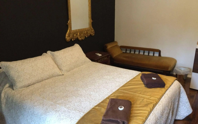 Wisemans Inn Hotel