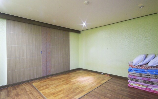 Jeonju Junghwasan-dong Q