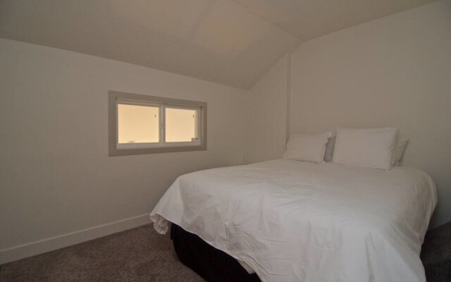 HS17 · Hearthstone Lodge - Hot tub - Village location