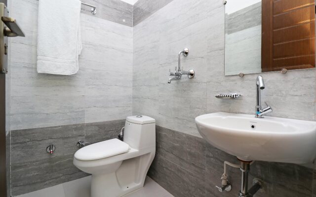 Karan Paradise By OYO Rooms