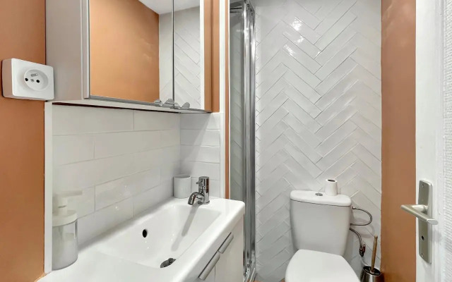 Petit coin cocooning privé 4min a pied de la gare
