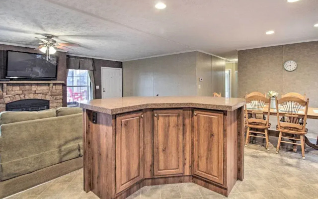 Family Lake Retreat w/ Screened Deck!