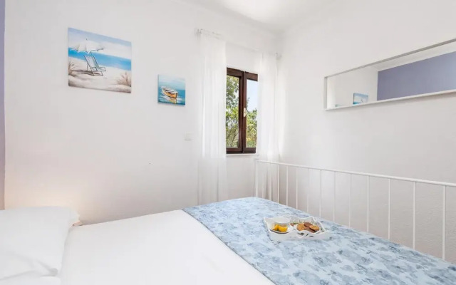 Beautiful Home in Prizna With 2 Bedrooms and Wifi