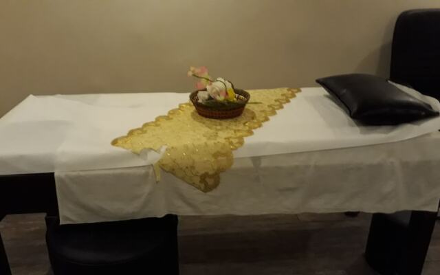 Al Raha Garden Suites