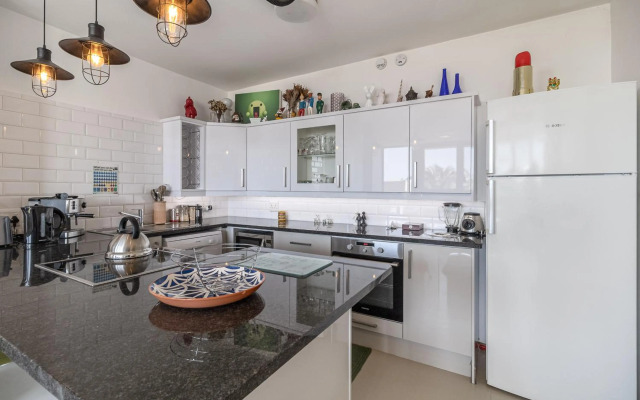 Cape Town Skyroof apartment LOADSHED PROOF Ocean Views