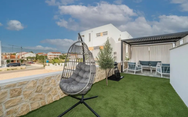 Apartment Sun Private Pool and Jacuzzi