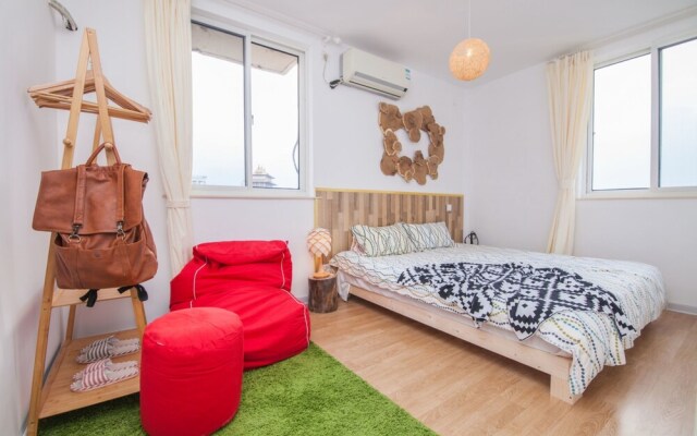 Warm Island Xujiahui 4 bedroom