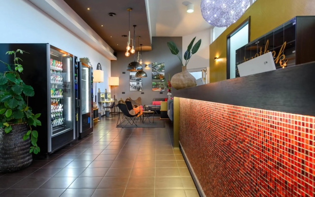 SleepinRoomz Boutique Hotel