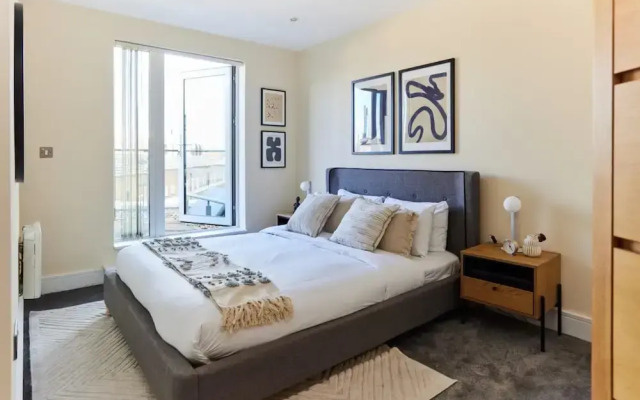 The Weavers Field Place - Classy 3bdr Flat With Terrace