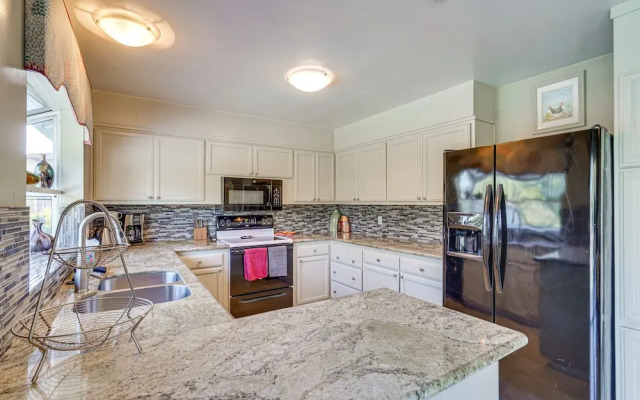 Castro Valley Home w/ Private Deck!