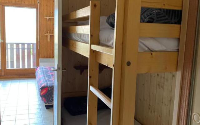 STUDIO 4 Personnes à 80m des pistes de ski