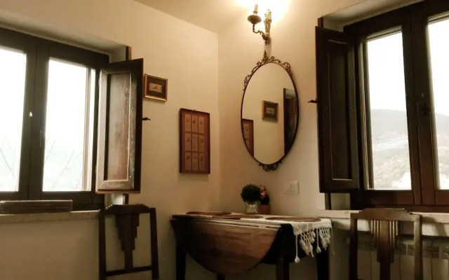 Guesthouse Runcini dormire in un borgo medievale