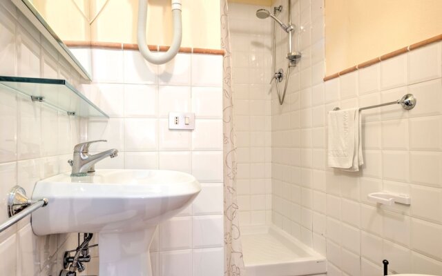 Beautiful Farmhouse in San Vivaldo with Swimming Pool